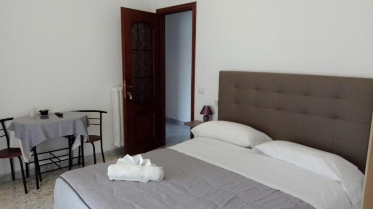 Affittacamere L'Orchidea Ventimiglia Kültér fotó