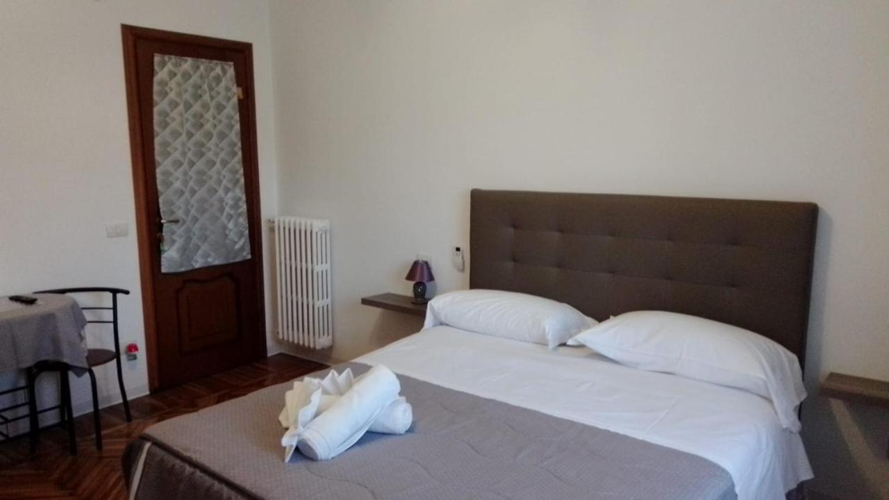 Affittacamere L'Orchidea Ventimiglia Kültér fotó