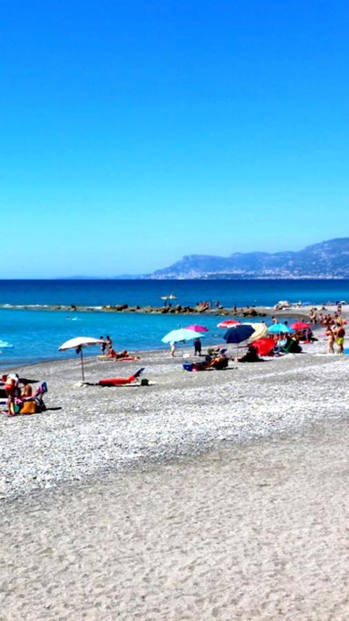 Affittacamere L'Orchidea Ventimiglia Kültér fotó