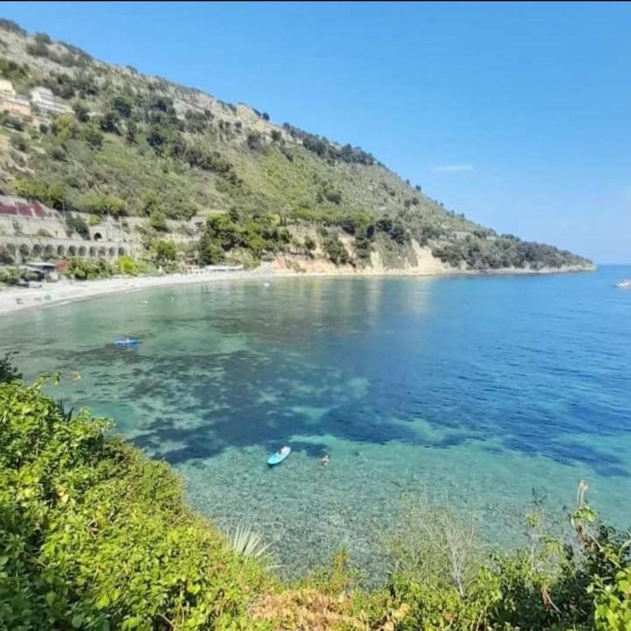 Affittacamere L'Orchidea Ventimiglia Kültér fotó
