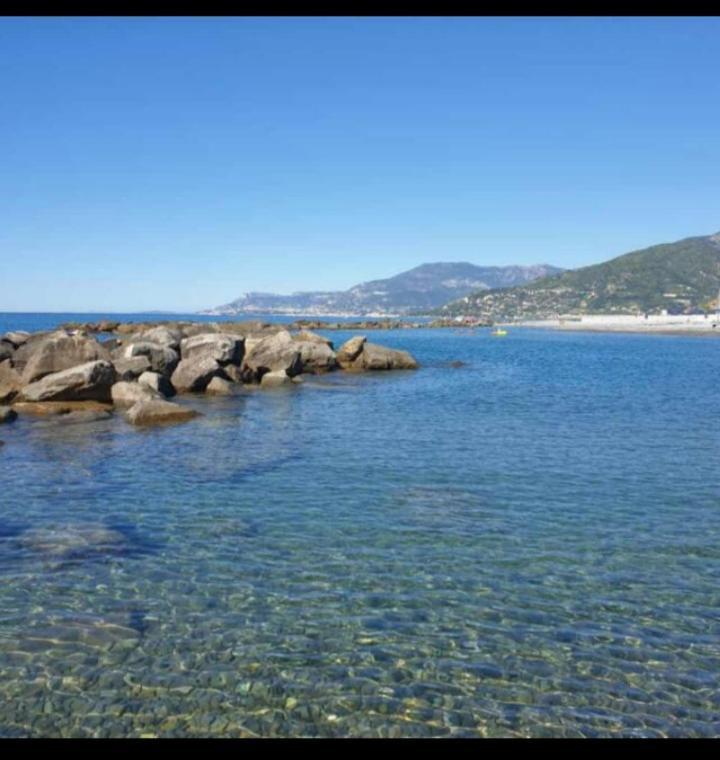 Affittacamere L'Orchidea Ventimiglia Kültér fotó